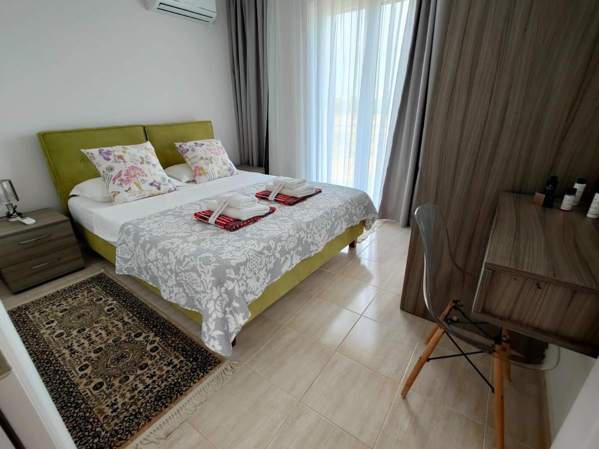 Iridia Resort Villas Foiníki Esterno foto
