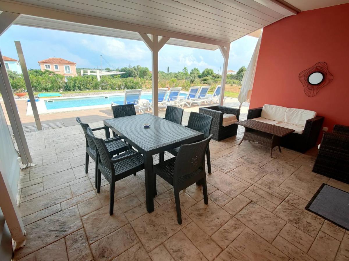 Iridia Resort Villas Foiníki Esterno foto