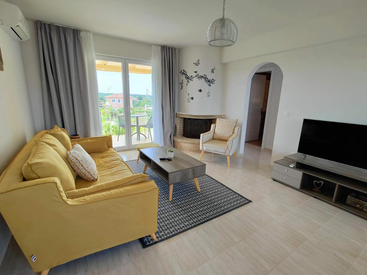 Iridia Resort Villas Foiníki Esterno foto