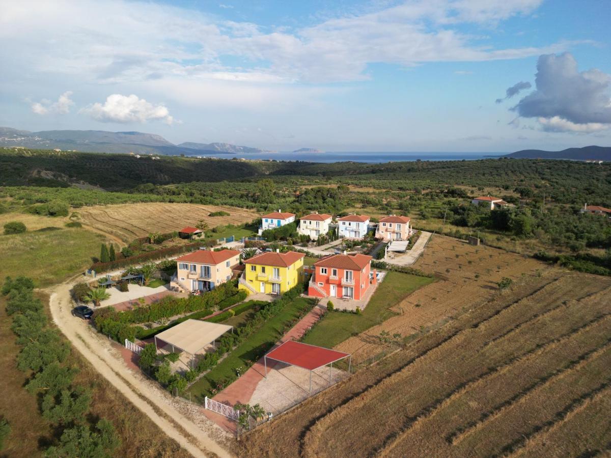 Iridia Resort Villas Foiníki Esterno foto