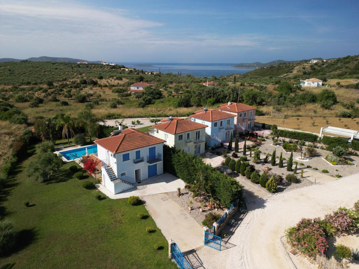 Iridia Resort Villas Foiníki Esterno foto