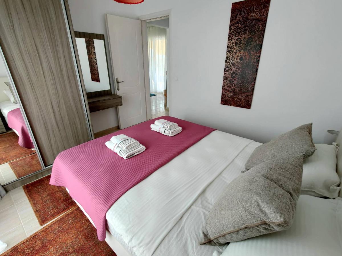 Iridia Resort Villas Foiníki Esterno foto