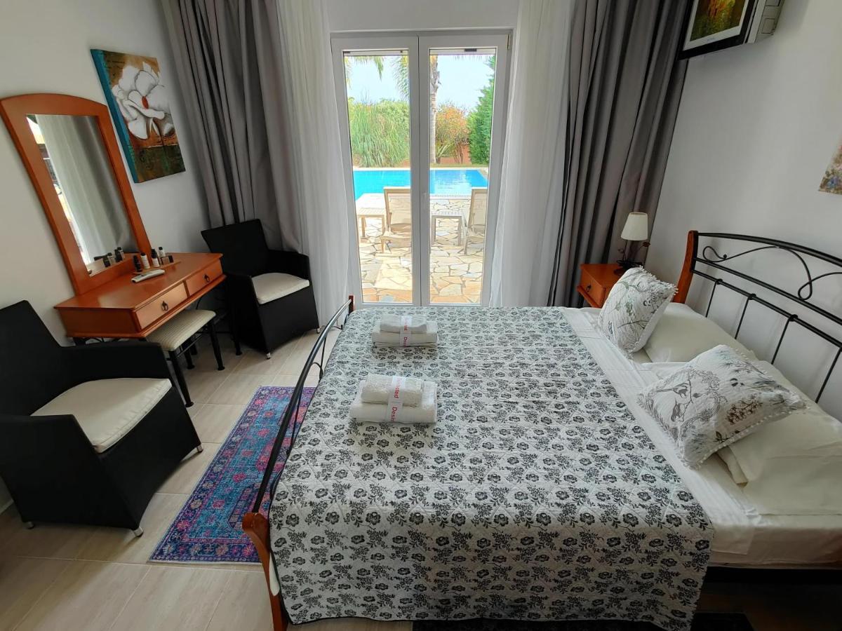 Iridia Resort Villas Foiníki Esterno foto